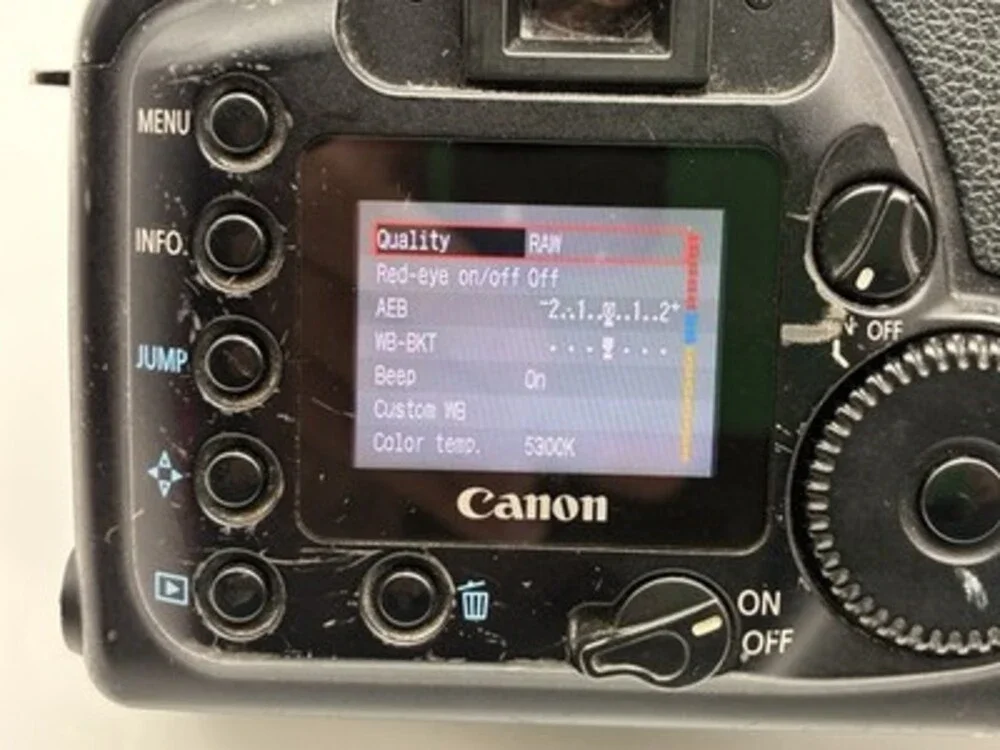 Canon EOS 10D DSLR Camera Body – FOR PARTS / REPAIR Powers On, ERR After Shutter